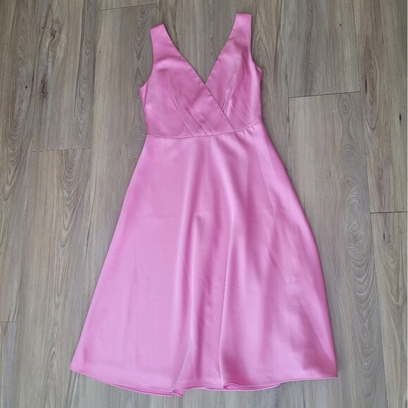J. Crew Dresses & Skirts - J Crew Elegant Pink Sleeveless V Neck Satin Midi Dress Size 0 Classic